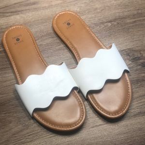 Shade & Shore White Slide-On Sandals